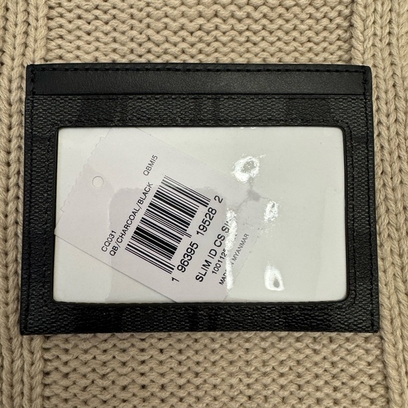 Coach Black Signature Card Holder - Picture 2 of 4